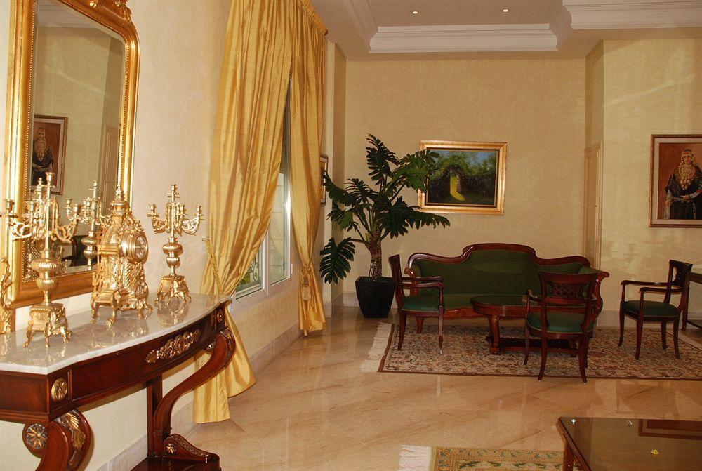 Acropole 4*